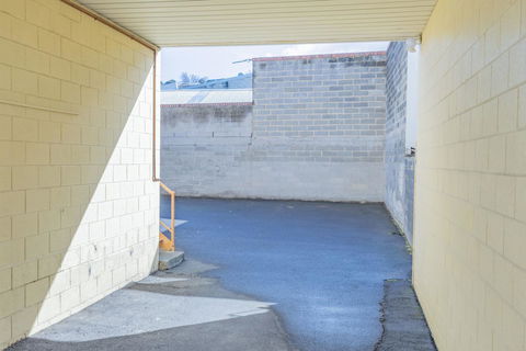 4 Bedroom House - Hobart CBD - Free Parking - Free WIFI - Australian Directory 26