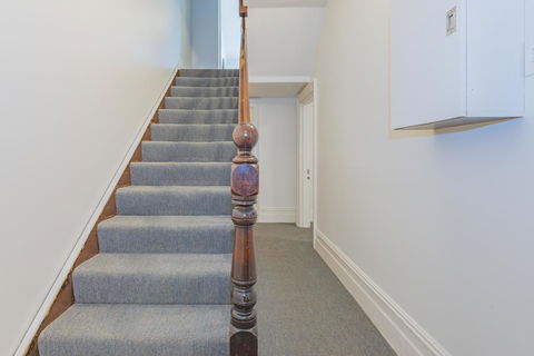 4 Bedroom House - Hobart CBD - Free Parking - Free WIFI - Australian Directory 7