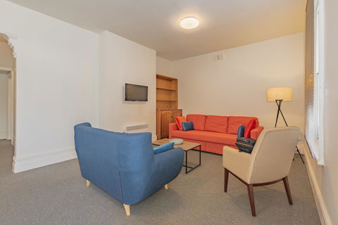 4 Bedroom House - Hobart CBD - Free Parking - Free WIFI - Australian Directory 22