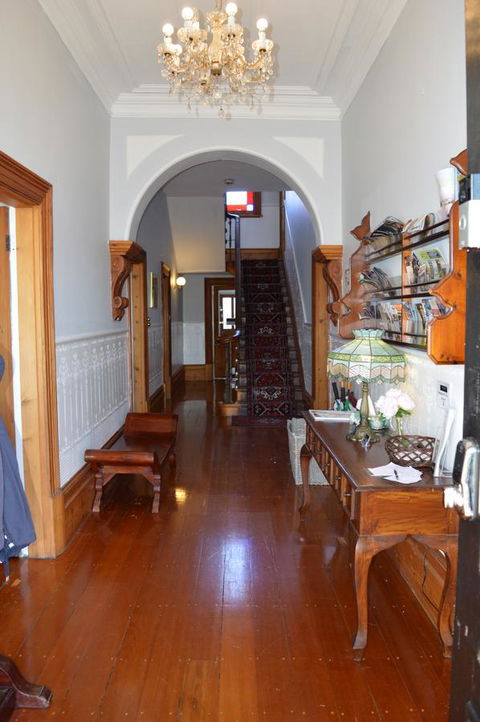 The Dragonfly Inn - Australian Directory 40
