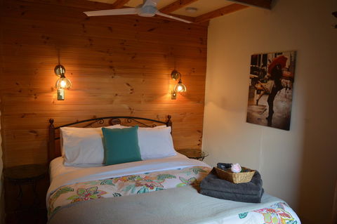 The Dragonfly Inn - Australian Directory 6