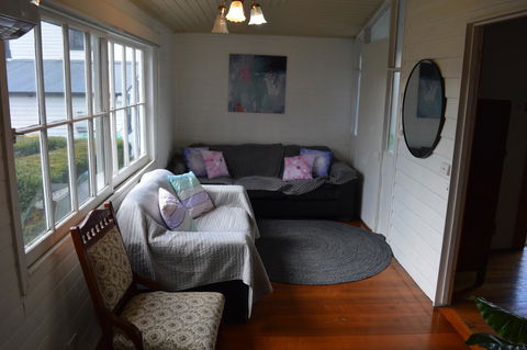The Dragonfly Inn - Australian Directory 10