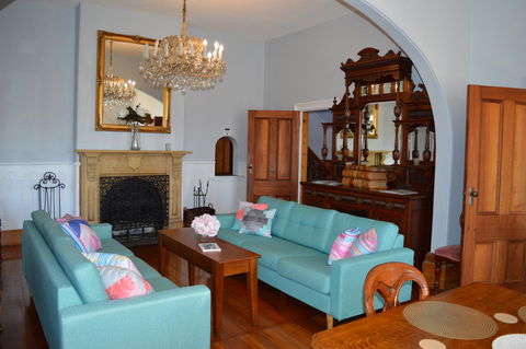 The Dragonfly Inn - Australian Directory 25