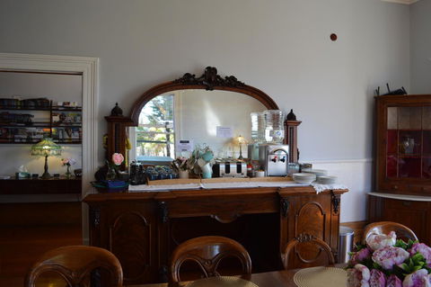 The Dragonfly Inn - Australian Directory 30