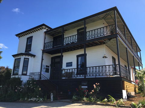 The Dragonfly Inn - Australian Directory 1