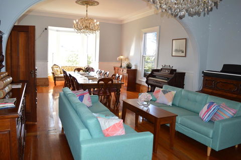 The Dragonfly Inn - Australian Directory 2