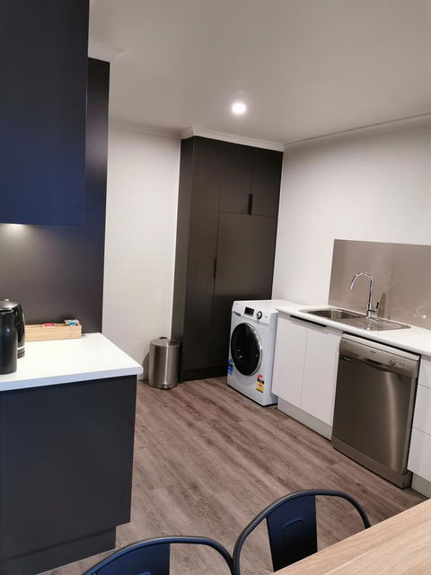 Youngtown Executive Apartments - 2BR Included, Free Parking & Wifi, Sofa Bed & Cot Fee Applies - Australian Directory 34