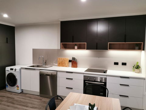 Youngtown Executive Apartments - 2BR Included, Free Parking & Wifi, Sofa Bed & Cot Fee Applies - Australian Directory 1