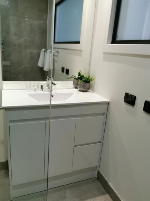 Youngtown Executive Apartments - 2BR Included, Free Parking & Wifi, Sofa Bed & Cot Fee Applies - Australian Directory 6