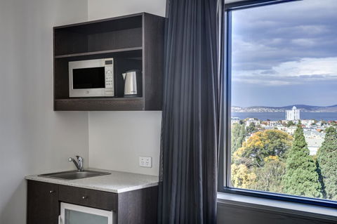 Travelodge Hotel Hobart - Australian Directory 3