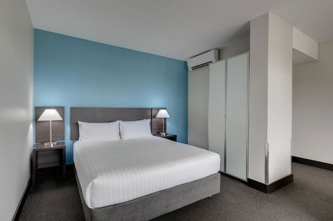 Travelodge Hotel Hobart - Australian Directory 2