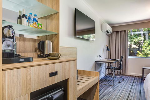 Mercure Launceston - Australian Directory 14
