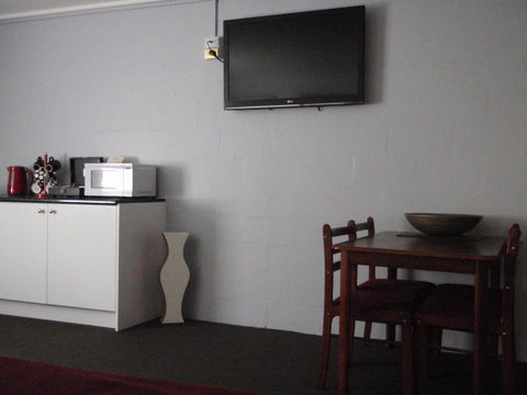 West Coaster Motel - Australian Directory 19