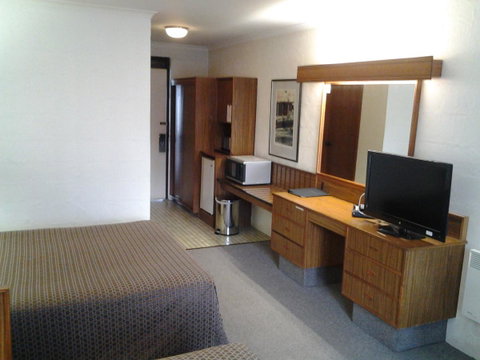 West Coaster Motel - Australian Directory 11