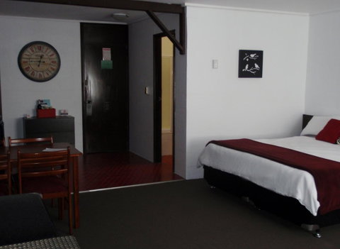 West Coaster Motel - Australian Directory 20