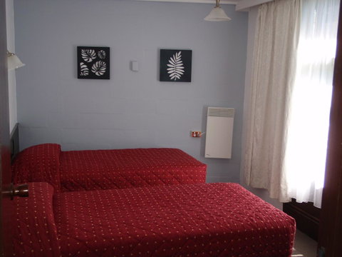 West Coaster Motel - Australian Directory 16