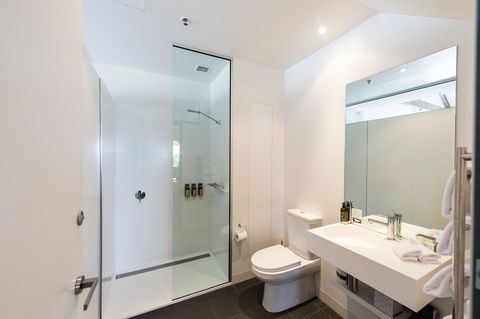 Sullivans Cove Apartments - Australian Directory 32