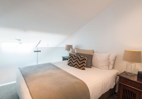 Sullivans Cove Apartments - Australian Directory 14