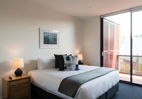 Sullivans Cove Apartments - Australian Directory 40