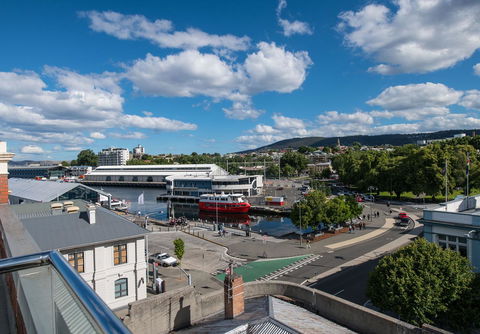 Sullivans Cove Apartments - Australian Directory 24