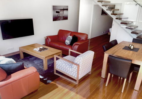 Sullivans Cove Apartments - Australian Directory 37