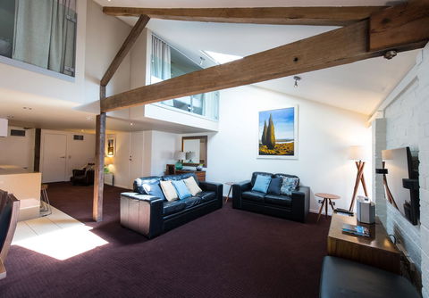 Sullivans Cove Apartments - Australian Directory 19