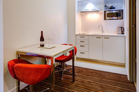 Mantra Charles Hotel - Australian Directory 20