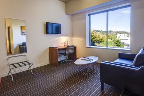 Mantra Charles Hotel - Australian Directory 19