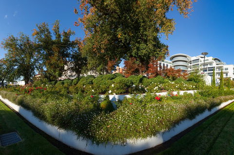 Mantra Charles Hotel - Australian Directory 10