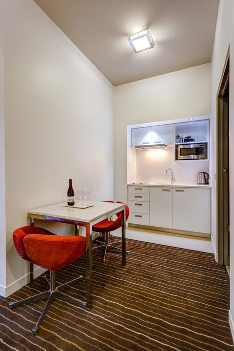 Mantra Charles Hotel - Australian Directory 30