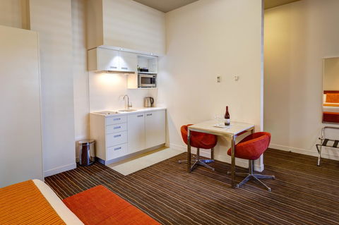 Mantra Charles Hotel - Australian Directory 31