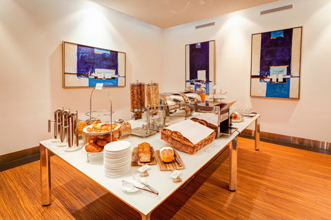Mantra Charles Hotel - Australian Directory 7