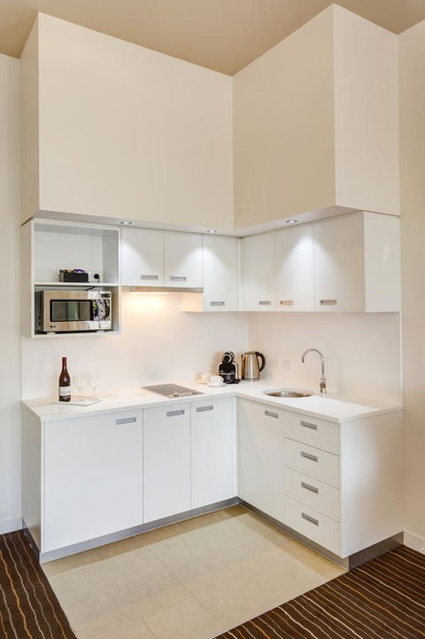 Mantra Charles Hotel - Australian Directory 3