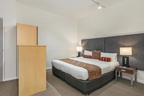 Mantra One Sandy Bay Road - Australian Directory 10