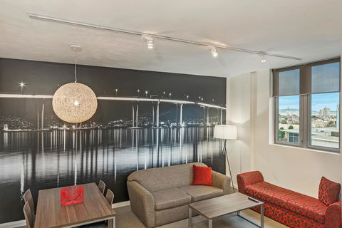 Mantra One Sandy Bay Road - Australian Directory 16