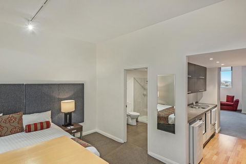 Mantra One Sandy Bay Road - Australian Directory 12