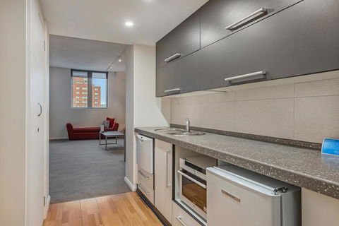 Mantra One Sandy Bay Road - Australian Directory 20