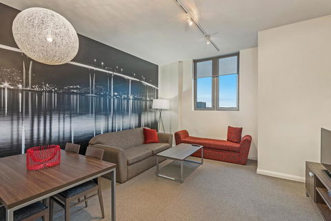 Mantra One Sandy Bay Road - Australian Directory 3