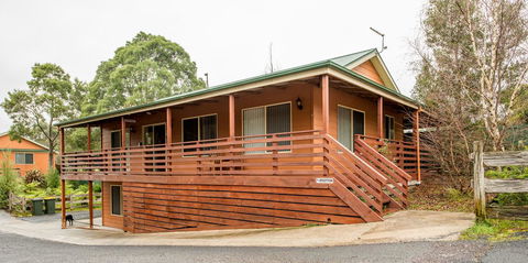 Driftwood Strahan Villas - Australian Directory 4