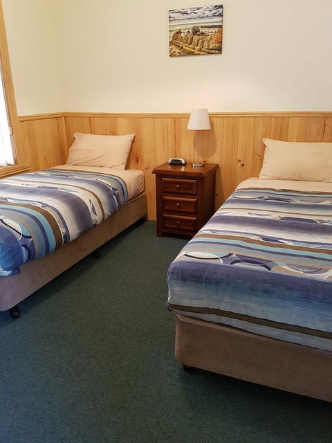 Driftwood Strahan Villas - Australian Directory 1