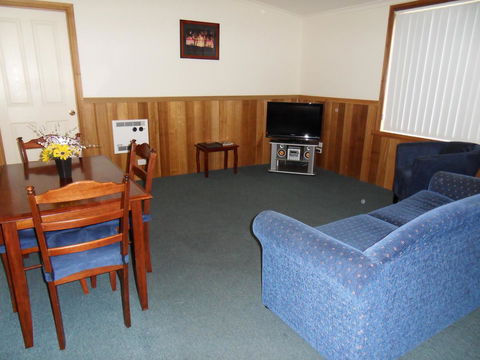 Driftwood Strahan Villas - Australian Directory 16