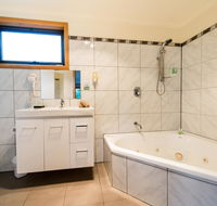 Driftwood Strahan Villas - Australian Directory