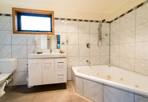 Driftwood Strahan Villas - Australian Directory 0