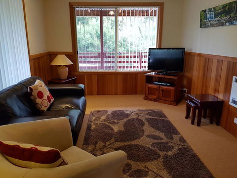 Driftwood Strahan Villas - Australian Directory 13