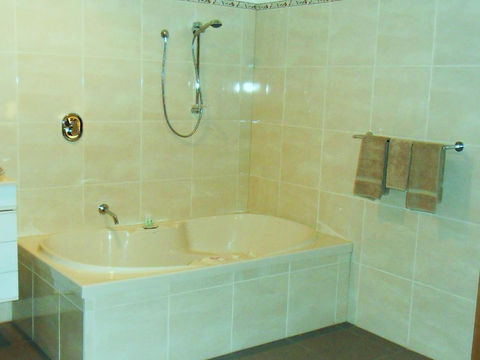 Driftwood Strahan Villas - Australian Directory 18