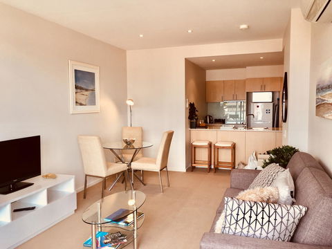 Hobart Inner City Apartment - Australian Directory 1
