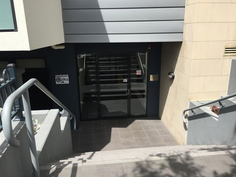 Hobart Inner City Apartment - Australian Directory 16