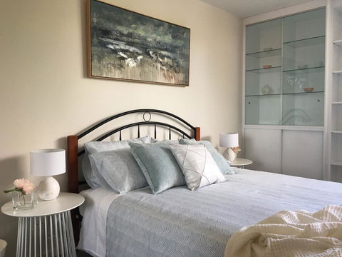 Hobart Inner City Apartment - Australian Directory 8