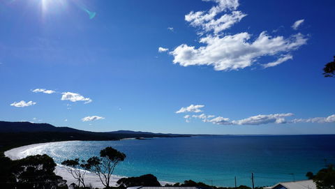 SEA EAGLE COTTAGE Amazing Views Of Bay Of Fires - Australian Directory 18