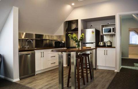 Heathfield Apartments - Australian Directory 2